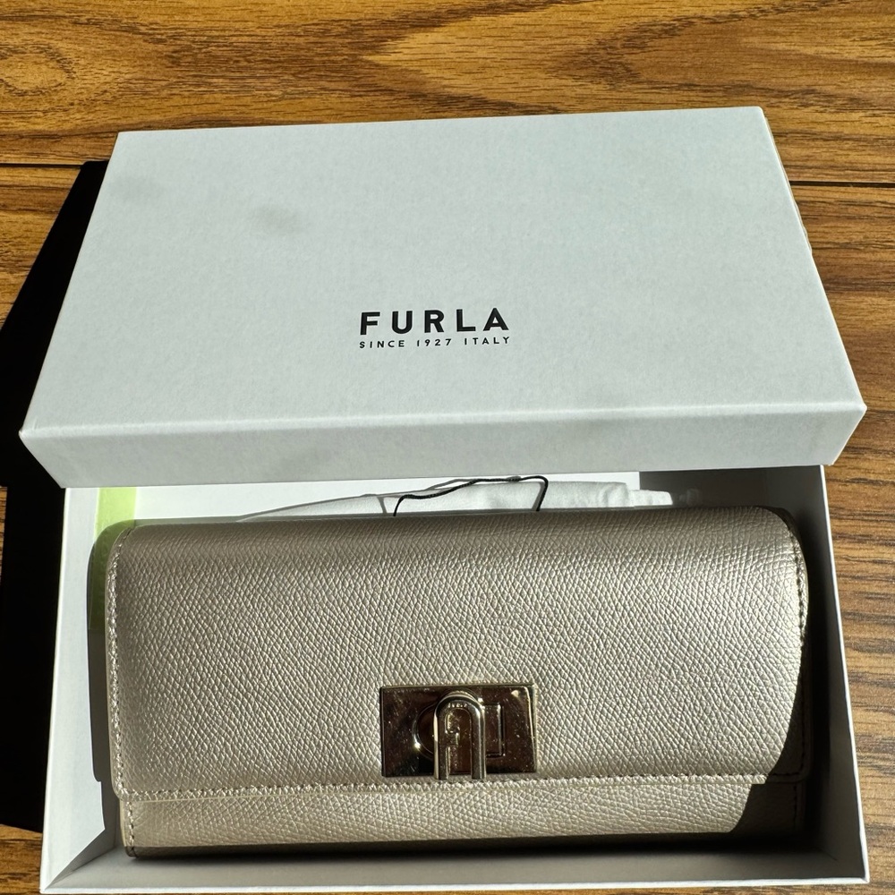Furla 1927 Continental Wallet XL – Ballerina Gold – Authentic – Box & Dust Bag - Picture 12 of 12
